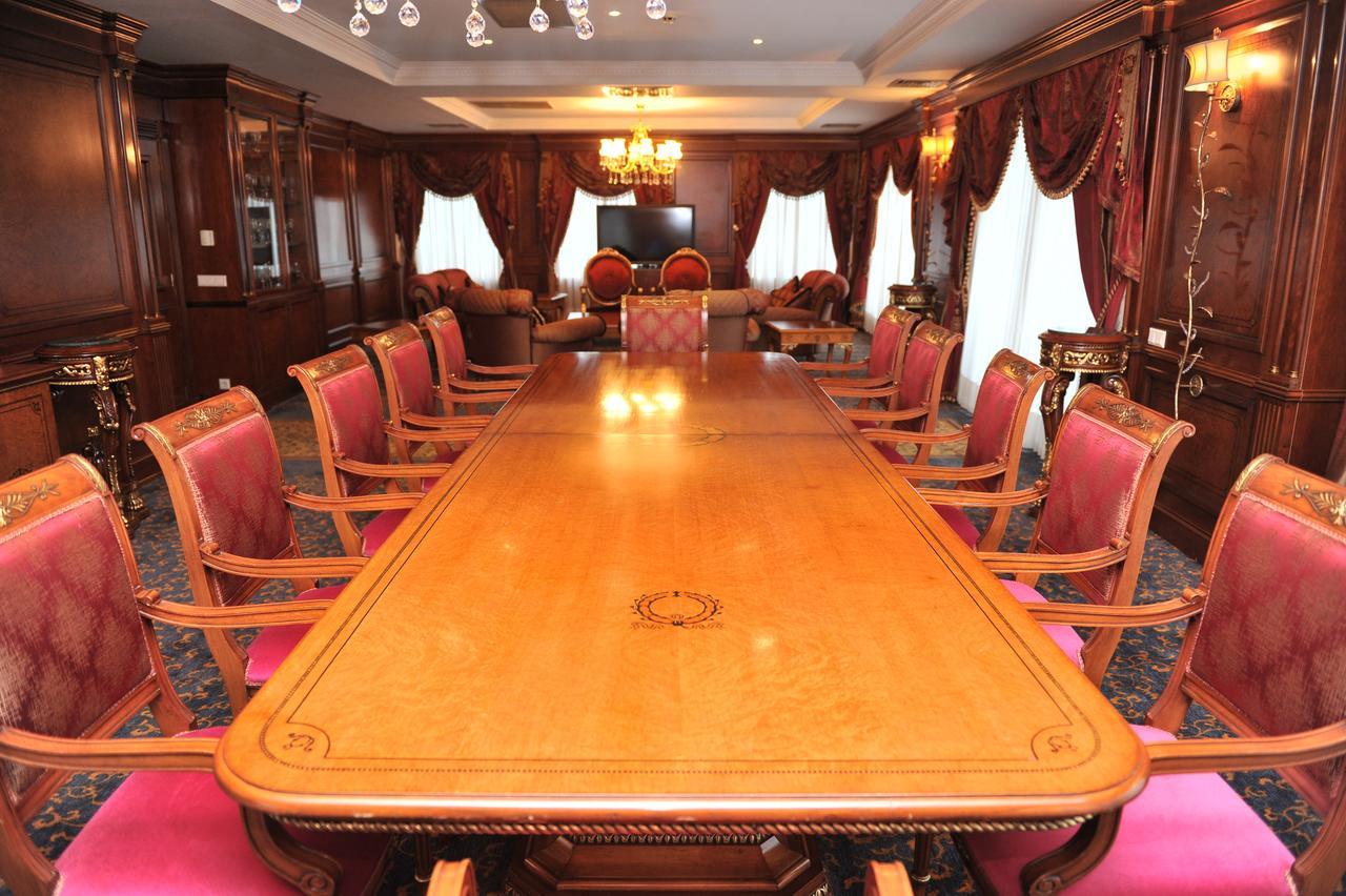 Hotel Intourist Palace Batumi Quarto foto